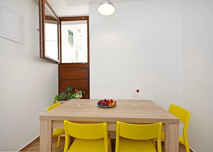 Alos Center Apartmán *