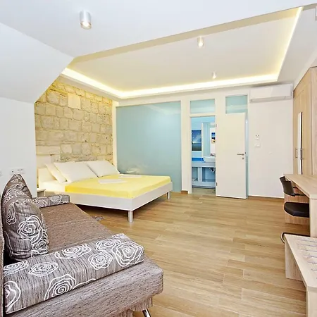 Alos Center Apartment *
